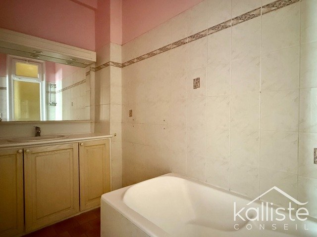 Appartement T3 avec balcon et aperçu mer – Quartier des Étrangers, Ajaccio - photo 8