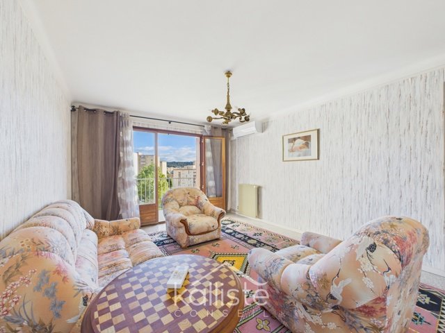 Appartement 4 pièces à Ajaccio Maréchal Juin, avec balcons, cave et parking