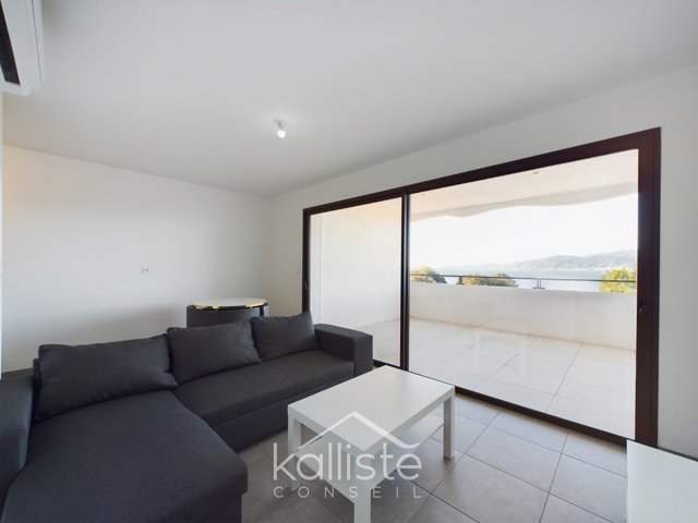 Pietrosella – Superbe T2 face à la mer avec terrasse et garage, proche Porticcio photo 3