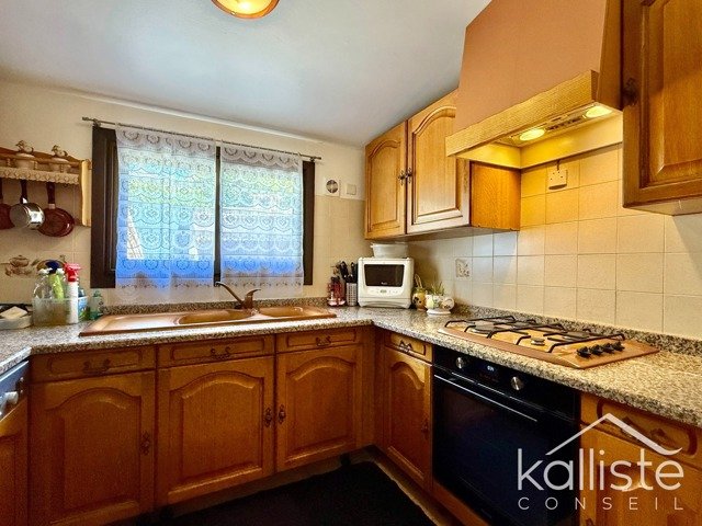 Maison familiale avec extérieur aménagé, Ajaccio secteur Milelli - photo 10