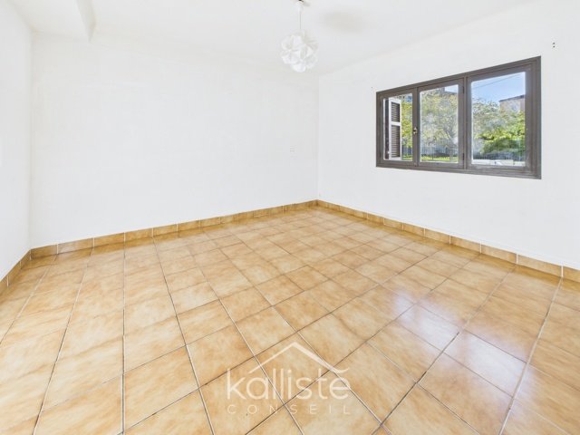 Ajaccio – T3 rue Colomba, à deux pas de la place Miot photo 2