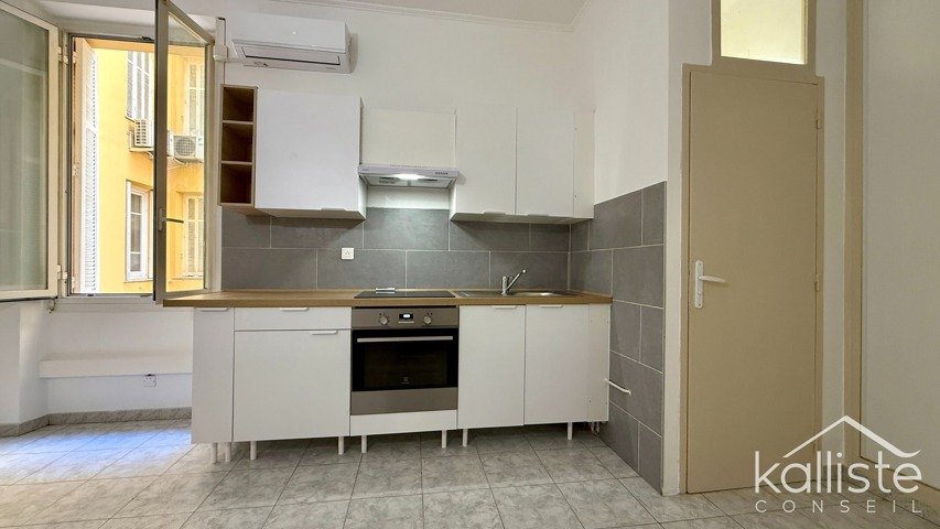 Ajaccio – Studio climatisé en centre-ville, prêt à louer photo 3