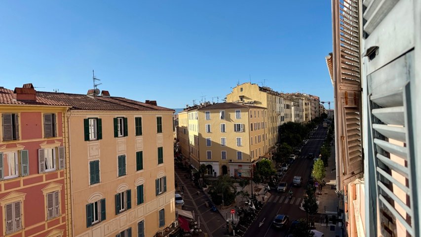 Ajaccio – Grand appartement de caractère à rénover sur le Cours Napoléon photo 2