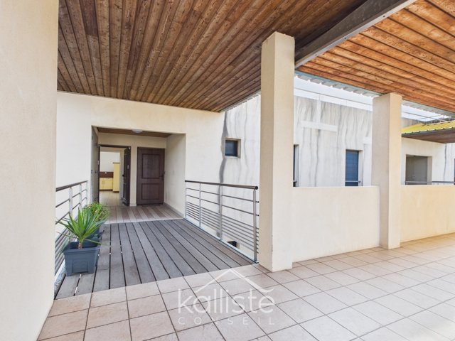 Grand T3 lumineux avec terrasse – Résidence A Spusata – Quartier Madunuccia – Ajaccio - photo 8