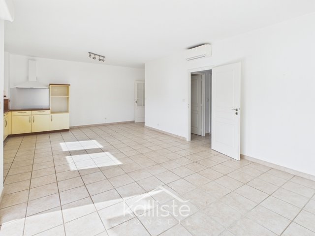 Grand T3 lumineux avec terrasse – Résidence A Spusata – Quartier Madunuccia – Ajaccio - photo 7