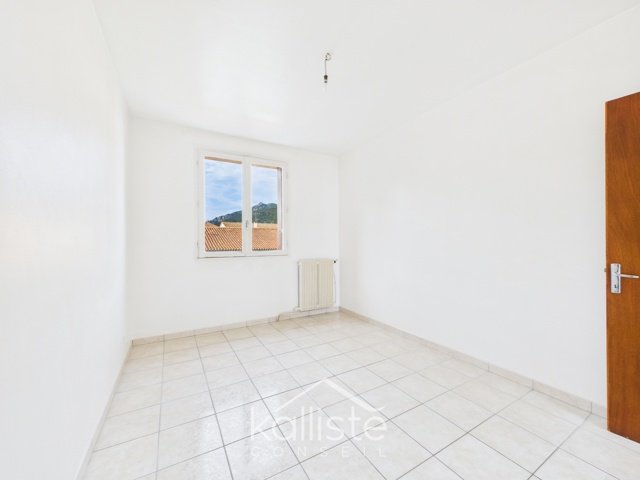 Ajaccio Loretto – Appartement 3 pièces traversant avec balcon et vue dégagée - photo 7