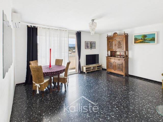 Spacieux T4 avec grand balcon, grenier et parking – Quartier Candia, Ajaccio photo 3