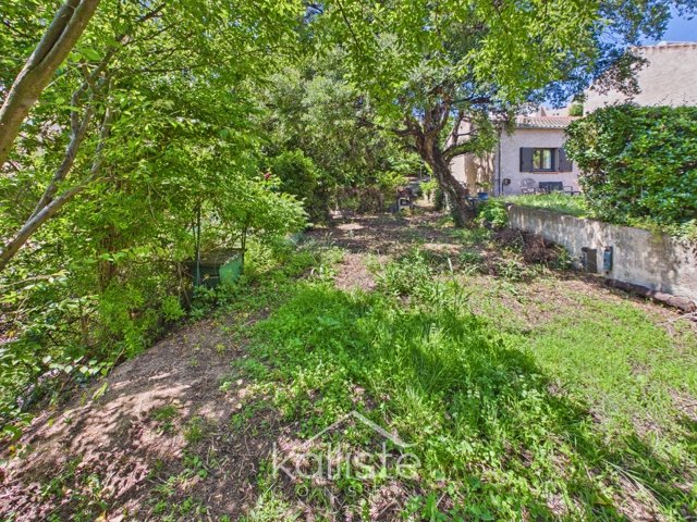 Rare à Ajaccio : maison de plain-pied avec 700 m² de terrain en ville - photo 10