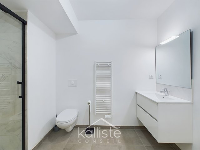 Pietrosella – Superbe T2 face à la mer avec terrasse et garage, proche Porticcio - photo 9