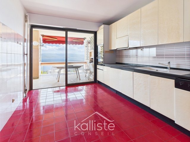 Vue mer exceptionnelle – Appartement familial avec terrasse, garage et cave – Quartier Salario, Ajaccio - photo 8