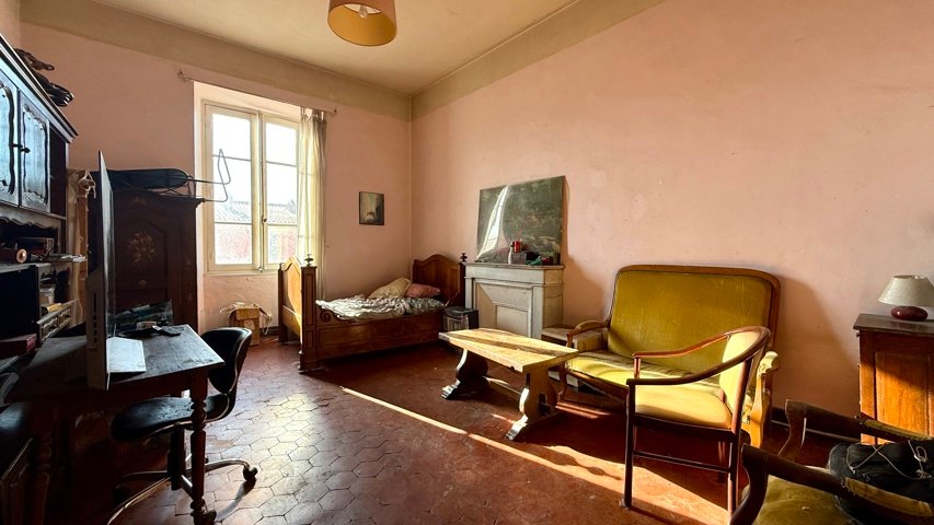 Ajaccio – Grand appartement de caractère à rénover sur le Cours Napoléon