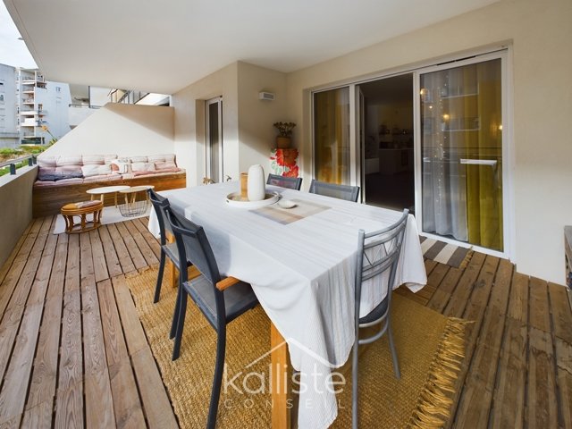 Appartement F2 et sa spacieuse terrasse – Ajaccio Rocade - photo 9