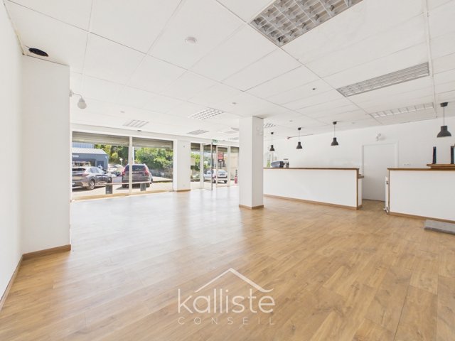 Local commercial 114.51m² Ajaccio – Mezzavia