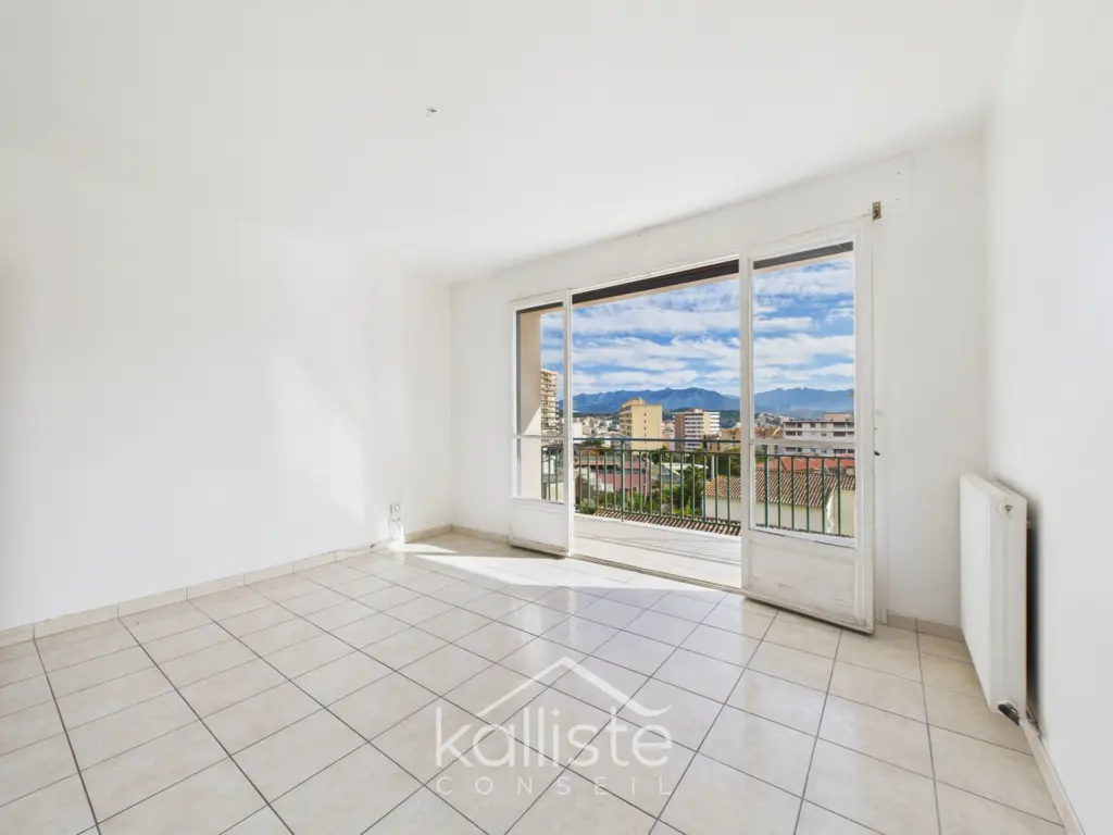 Ajaccio Loretto – Appartement 3 pièces traversant avec balcon et vue dégagée photo 2