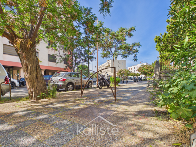 Local commercial 50 m² à Ajaccio – Boulevard Fred Scamaroni