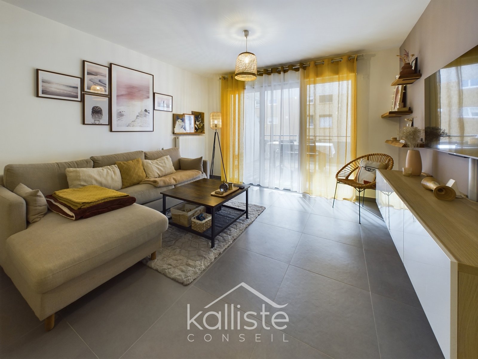 Appartement F2 et sa spacieuse terrasse – Ajaccio Rocade photo 3