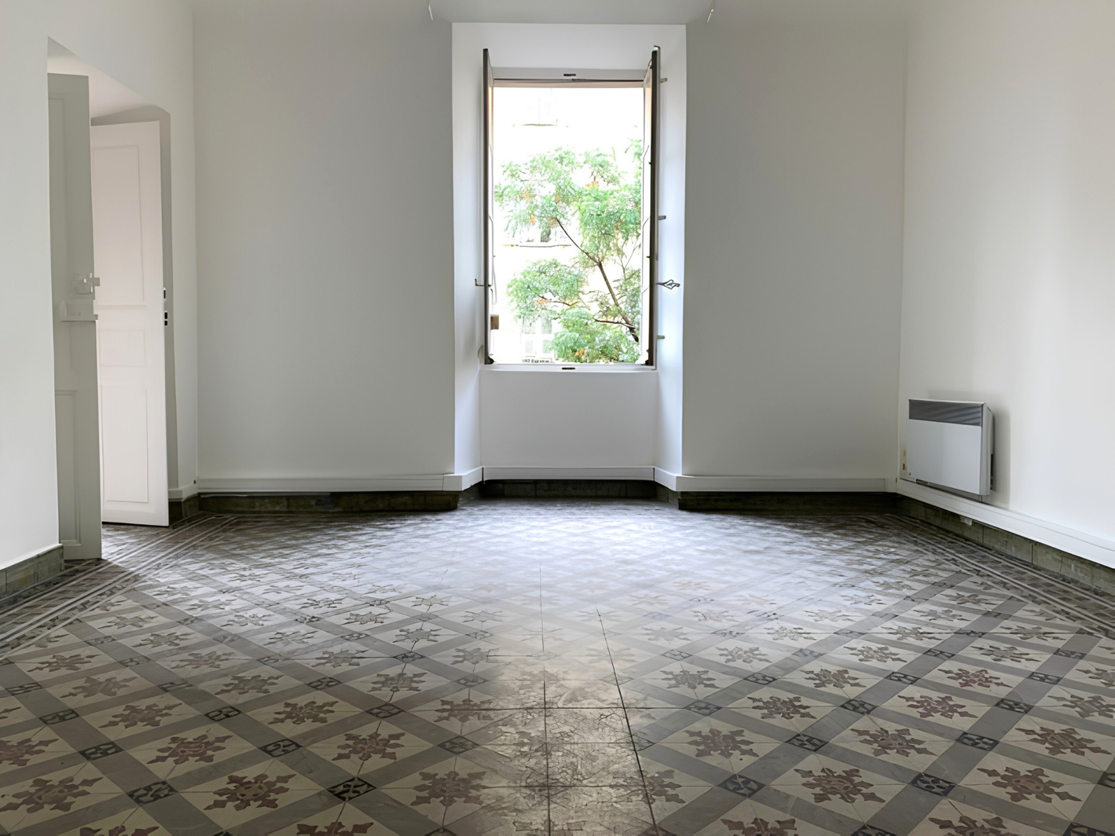 Cours Napoléon – Local professionnel au cœur d’Ajaccio photo 2