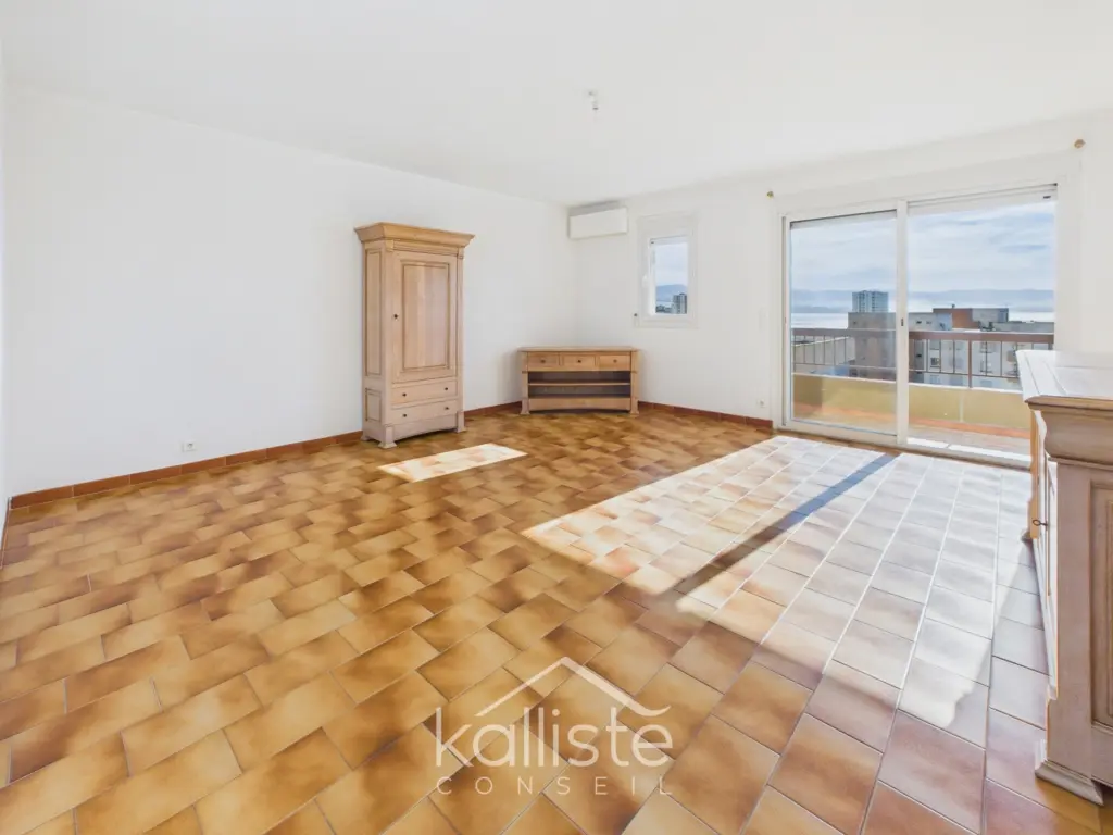 T4 traversant 110 m² avec terrasses et vue dégagée – Ajaccio Lyautey