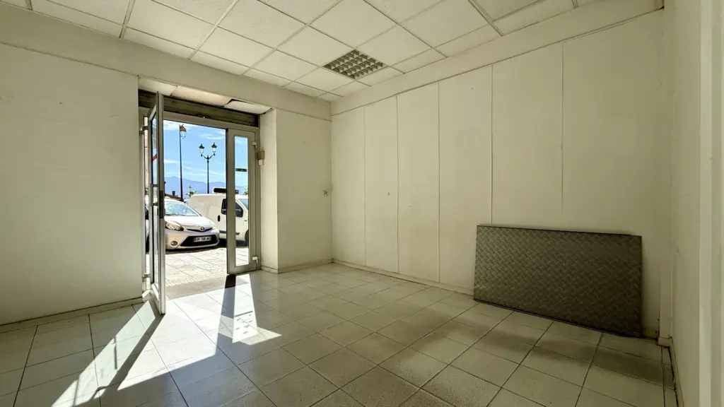 Vente exclusive – Droit au bail, Ajaccio Trottel photo 3
