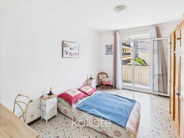 Spacieux T4 avec grand balcon, grenier et parking – Quartier Candia, Ajaccio - photo 5
