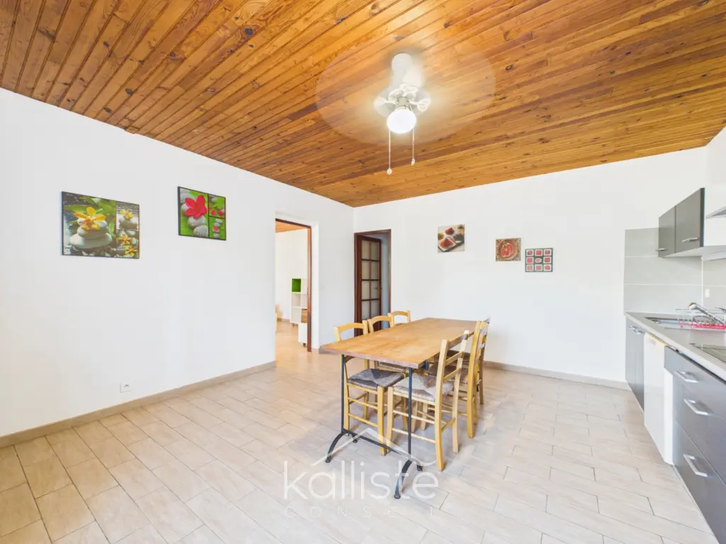 REZ DE VILLA – LORETTO photo 2