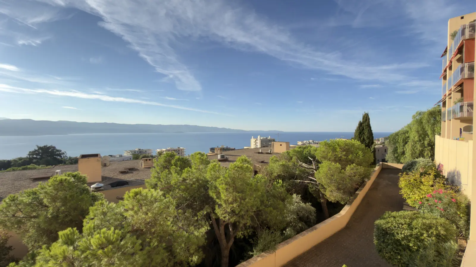 Ajaccio Salario : appartement de 142,70 m² avec jardin et terrasse - photo 1